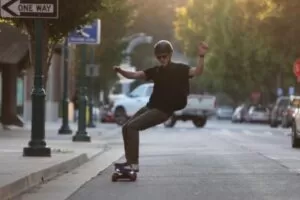 从零开始学滑板-入门到花式技巧