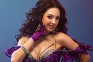 【捐赠价19.9[红包]·《【成品舞】美娜舞台秀 《高光时刻》》】 【原版无水印】