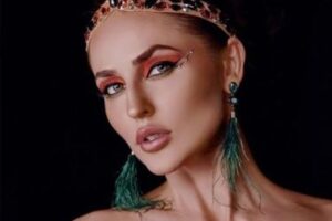 【捐赠价19.9[红包]·《【成品舞】雅娜原创精彩部落融合《时空玩家》》】 【原版无水印】