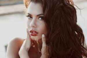 【捐赠价19.9[红包]·《【技巧】尤利安娜全新胸胯西米与步伐复合高级技巧》】 【原版无水印】