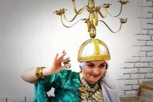 【捐赠19.9[红包]·《北京SIOD东方舞网校-【成品舞】黑夜女神Awalem（带指拨+烛台）《我的骑士》》】 【原版无水印】