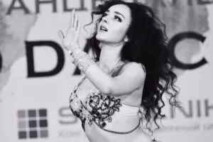 【捐赠19.9[红包]·《北京SIOD东方舞网校-【成品舞】魔法芭比魔幻鼓舞《错位时空》》】 【原版无水印】