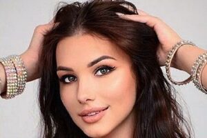 【捐赠19.9[红包]·《北京SIOD东方舞网校-【成品舞】霉霉超强肌控个性鼓舞《燃情烈焰》》】 【原版无水印】