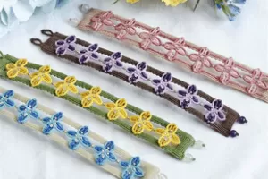 【捐赠3.9[红包]·《Z7708-初级教程_《春色》编绳手链教学_栖石》】