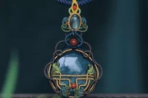 【捐赠9.9[红包]·《Z7724-圆窗春晓 编法教程_千代》】